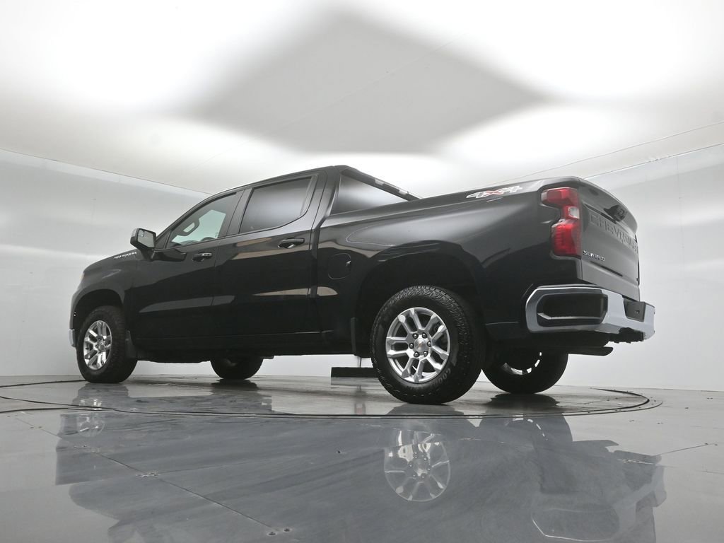 Used 2022 Chevrolet Silverado 1500 LT AWD/4WD image 49