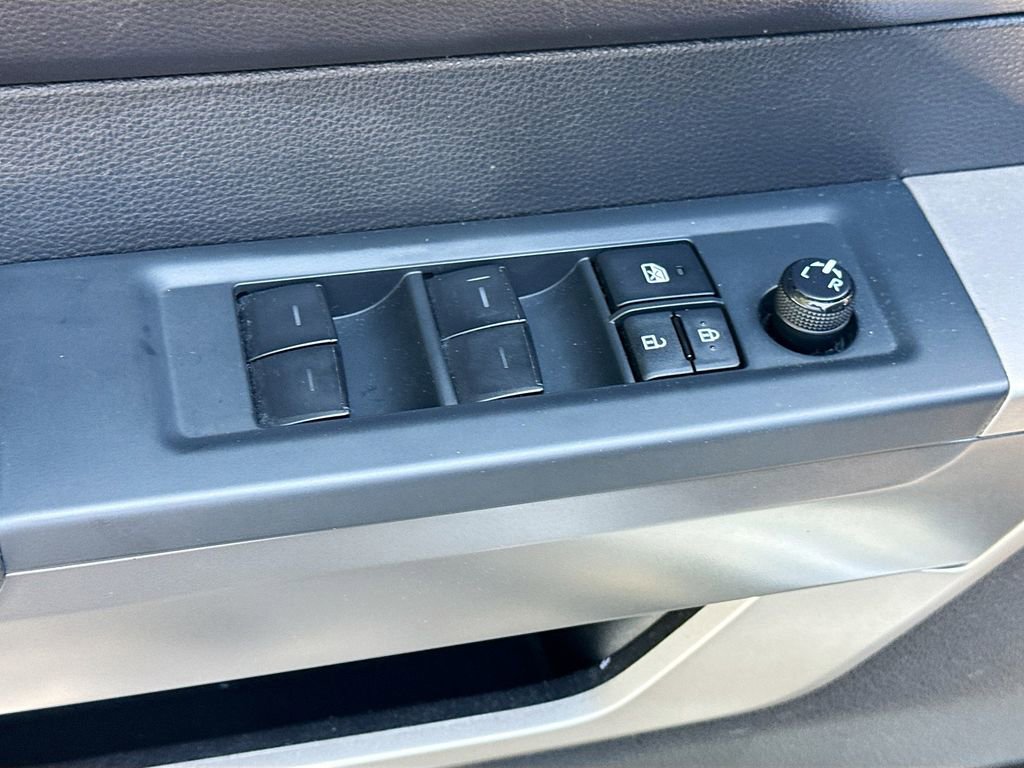 Used 2022 Toyota Tundra SR5 w/ Convenience Package image 18