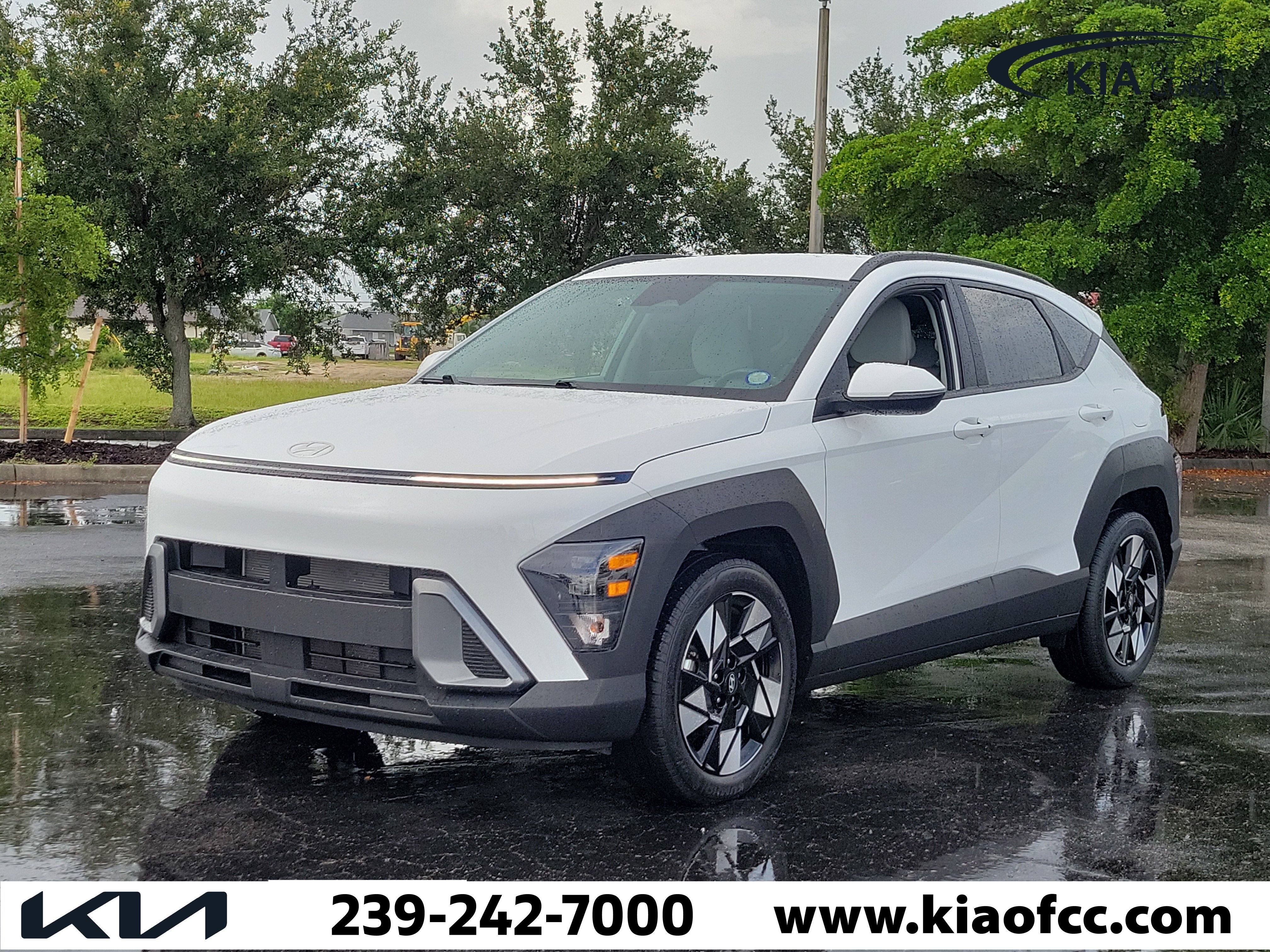 Used 2024 Hyundai Kona SEL FWD image 3