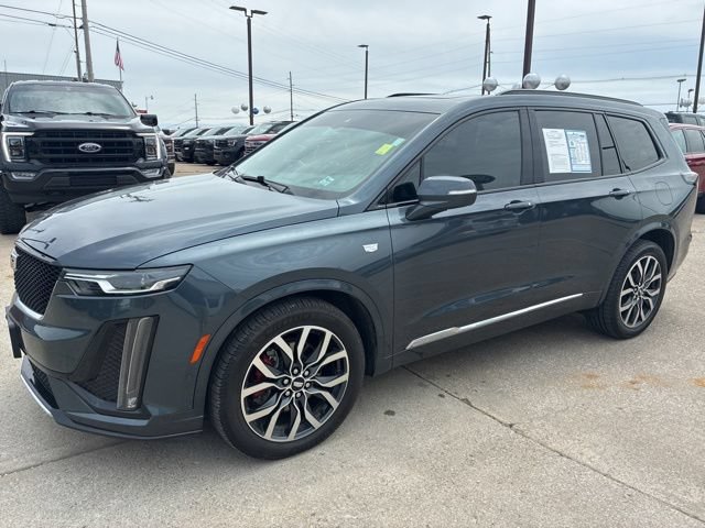 Used 2021 Cadillac XT6 Sport AWD/4WD image 3