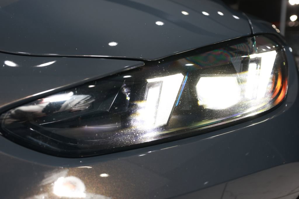 Used 2025 BMW M4 Coupe w/ Executive Package image 36