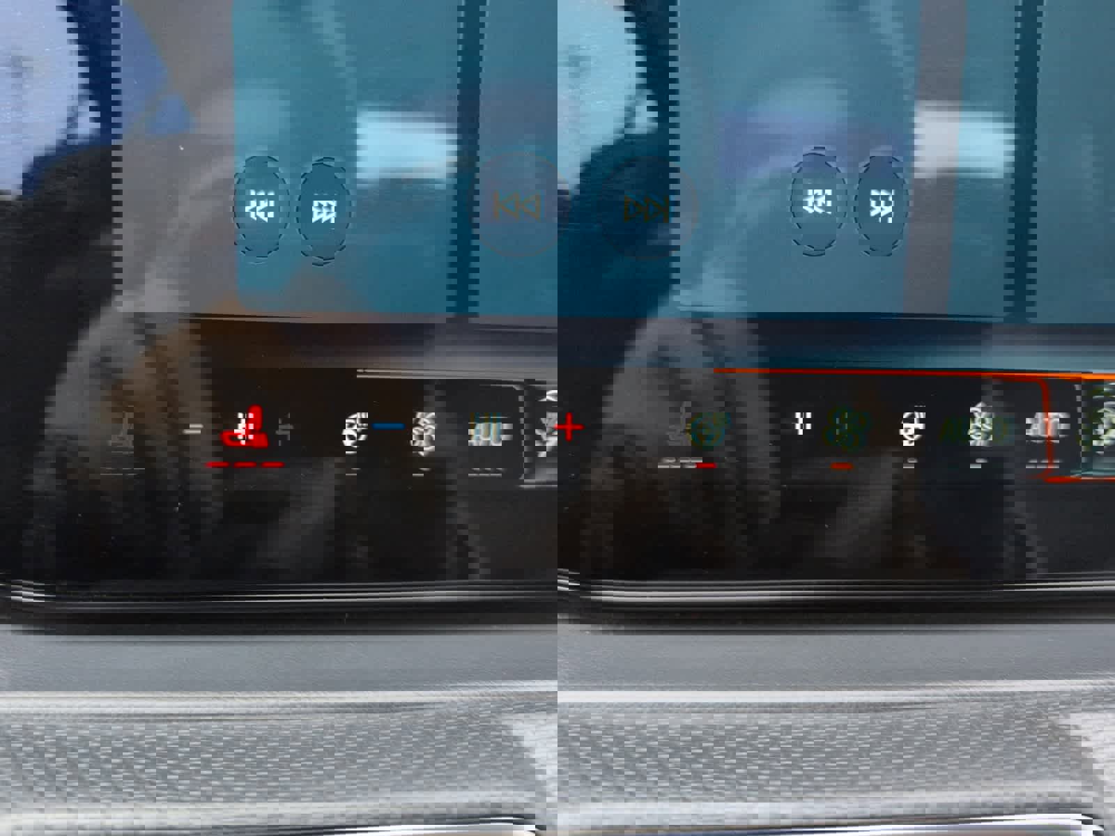 Used 2025 Ford Mustang Premium image 26