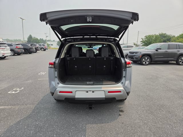 Used 2024 Nissan Pathfinder SL AWD/4WD image 26