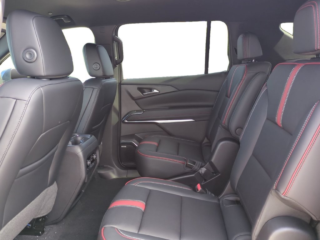 New 2027 Chevrolet Traverse RS AWD/4WD image 14