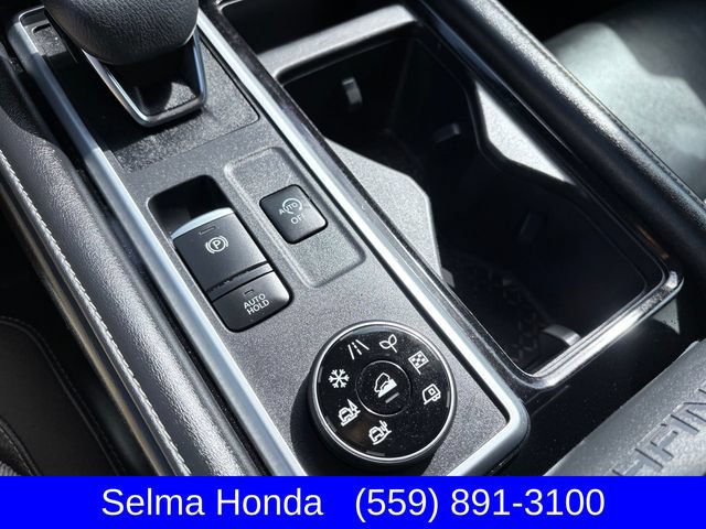 Used 2022 Nissan Pathfinder SL AWD/4WD image 23
