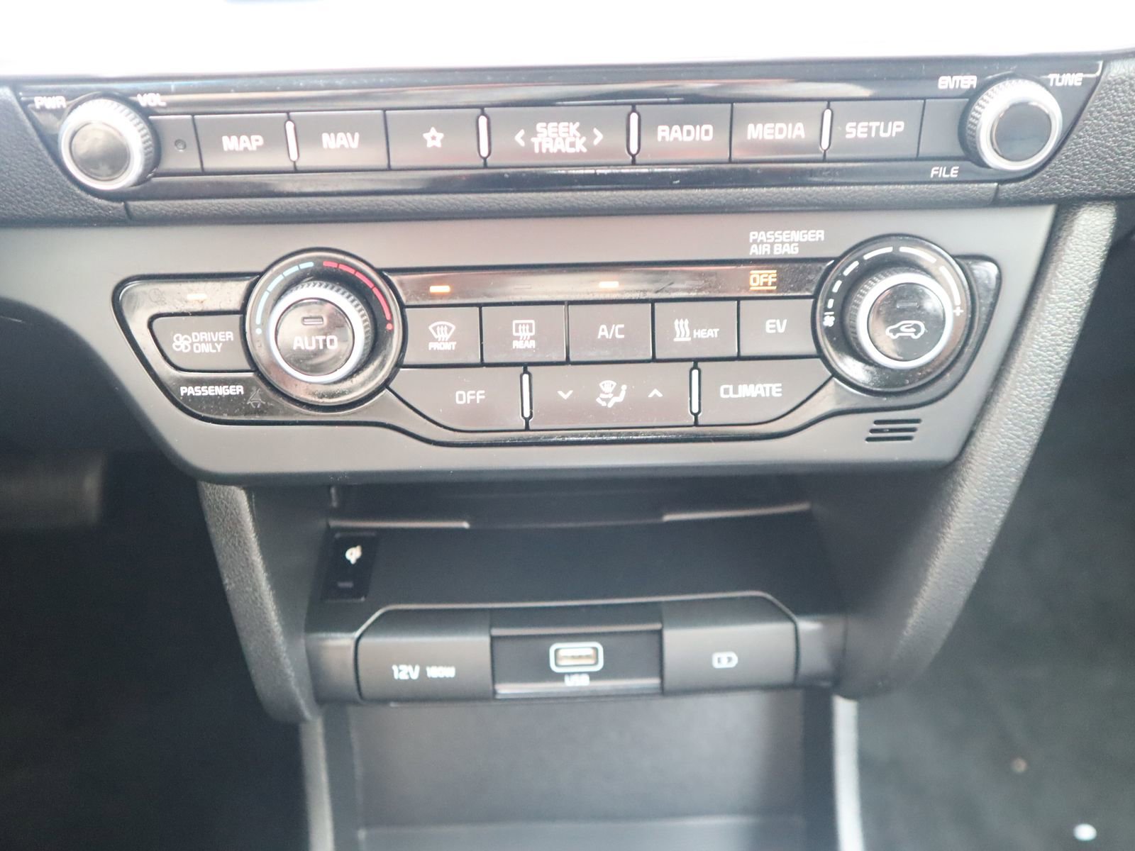 Used 2022 Kia Niro EX image 41