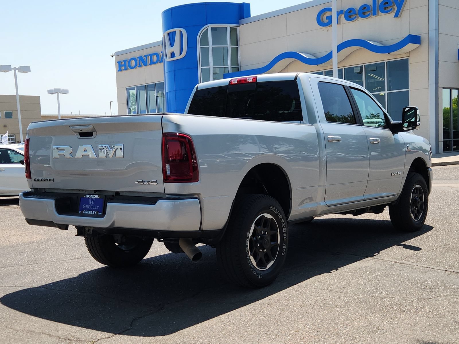 Used 2026 RAM 2500 Laramie AWD/4WD image 5