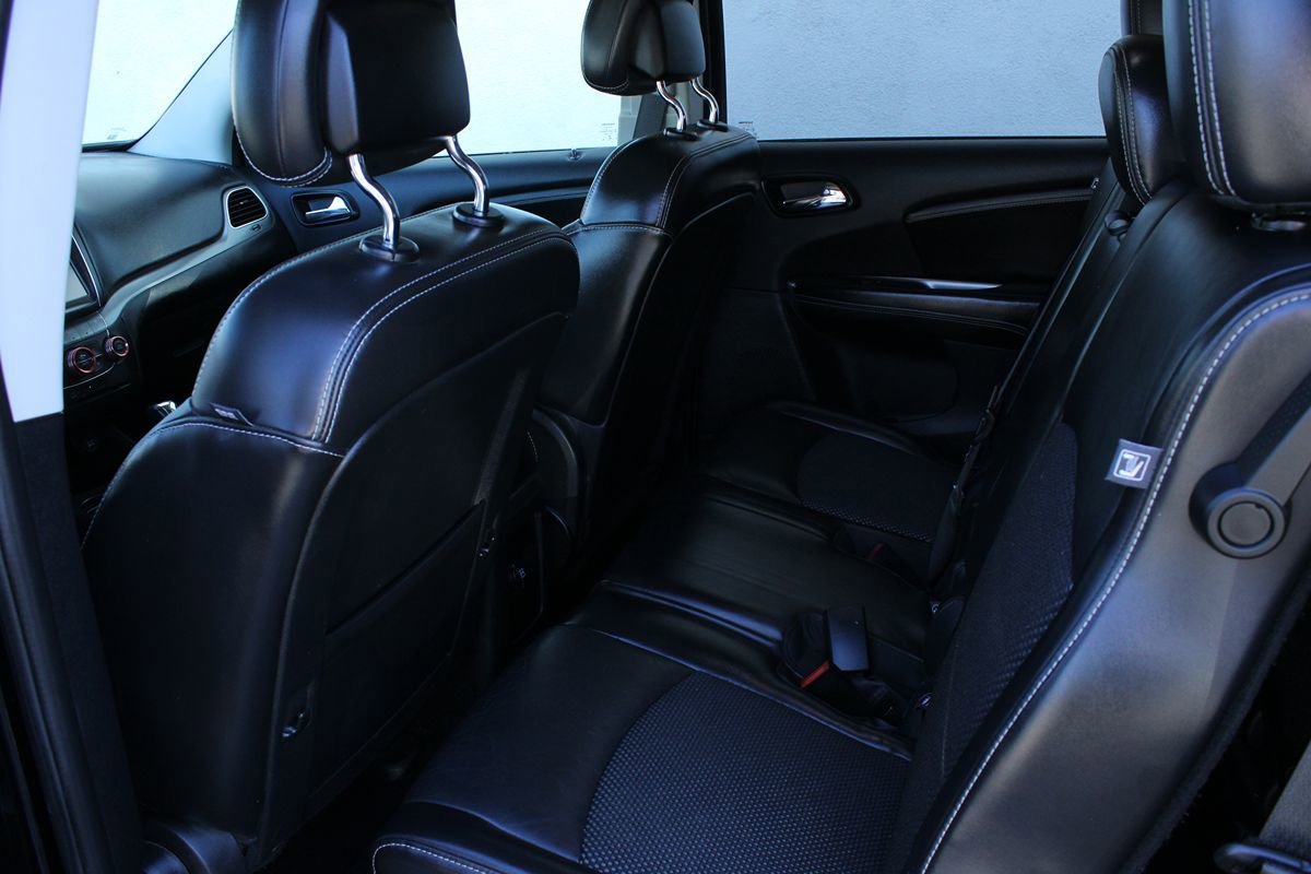 Used 2015 Dodge Journey Crossroad w/ Flexible Seating Group image 14