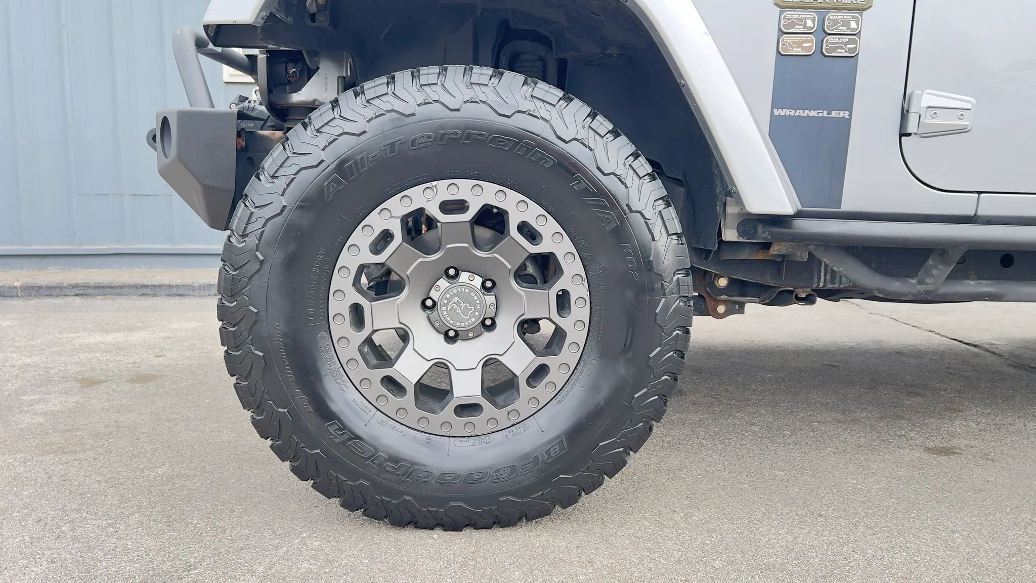 Used 2017 Jeep Wrangler Unlimited Sport image 12