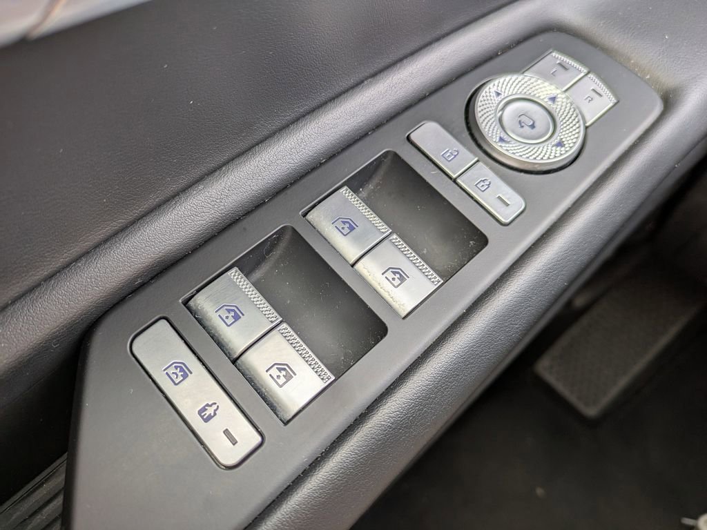 Used 2024 Genesis GV80 2.5T image 25