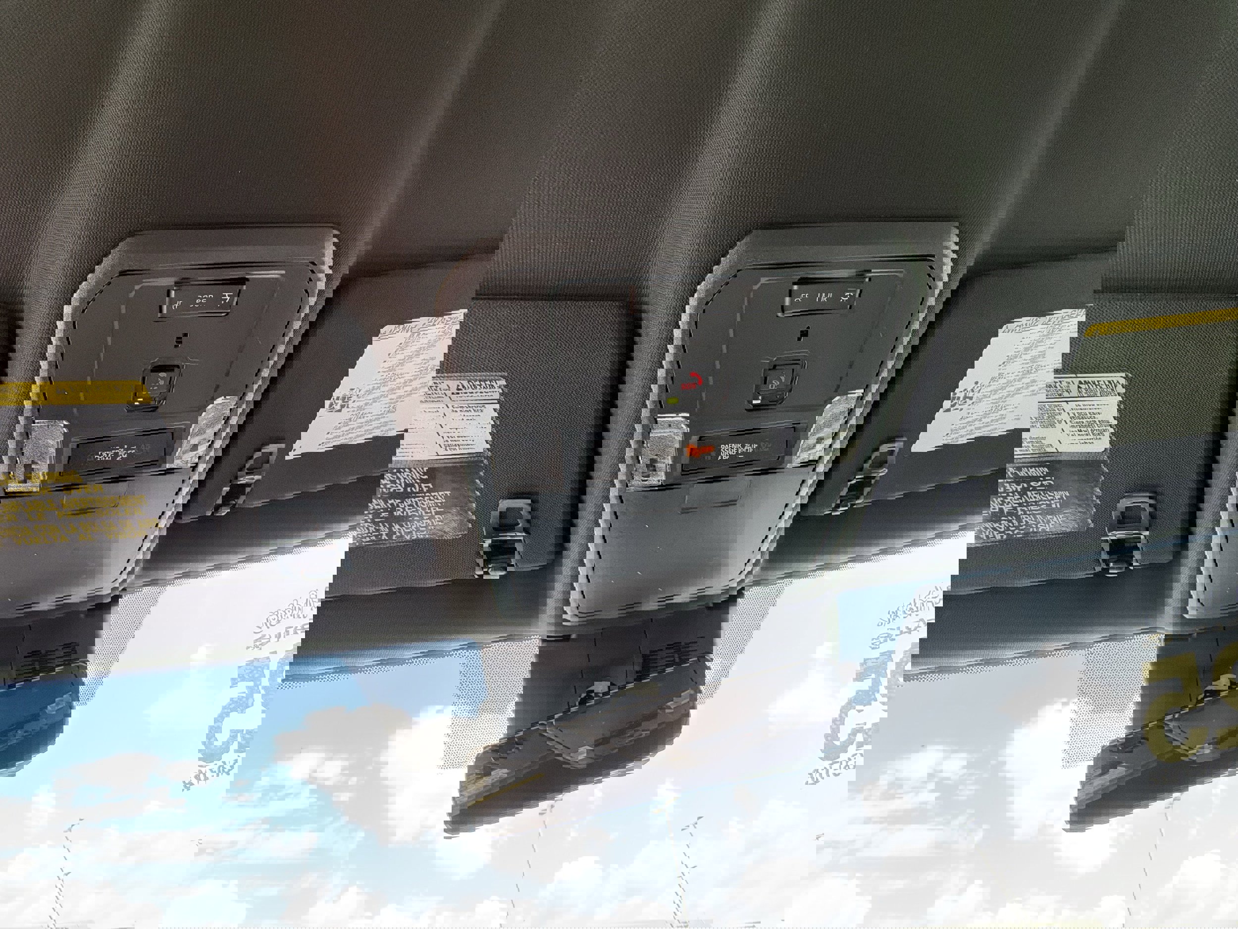 Used 2025 Toyota Tacoma SR5 AWD/4WD image 23