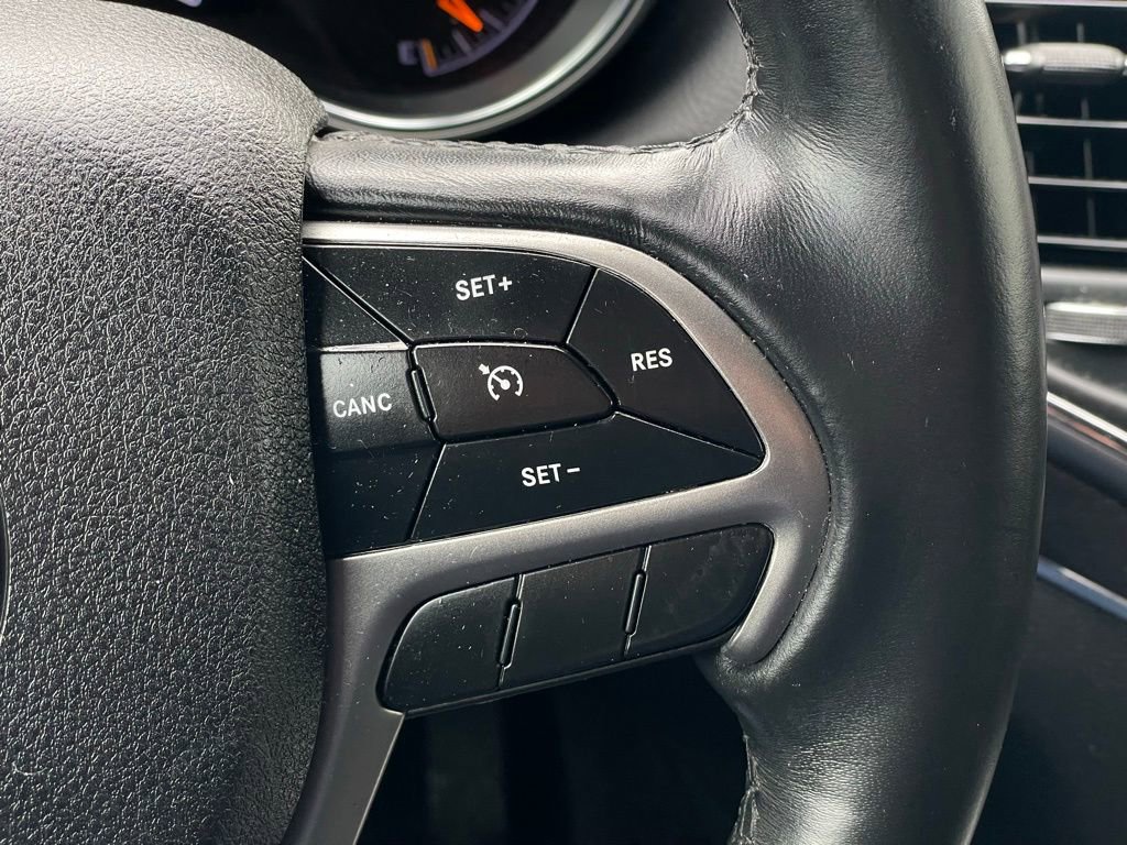 Used 2018 Jeep Grand Cherokee Limited image 14