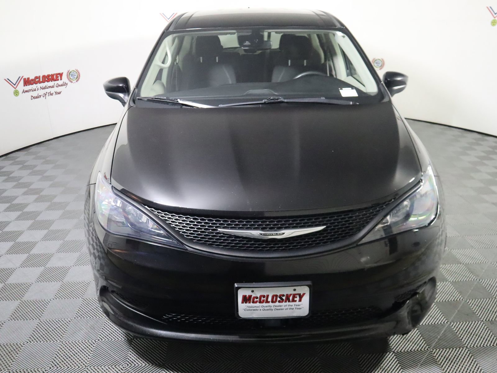 Used 2024 Chrysler Voyager LX image 15