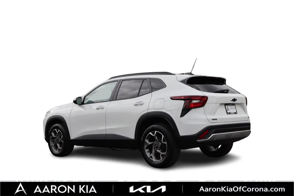 Used 2026 Chevrolet Trax LT w/ Driver Confidence Package FWD image 7