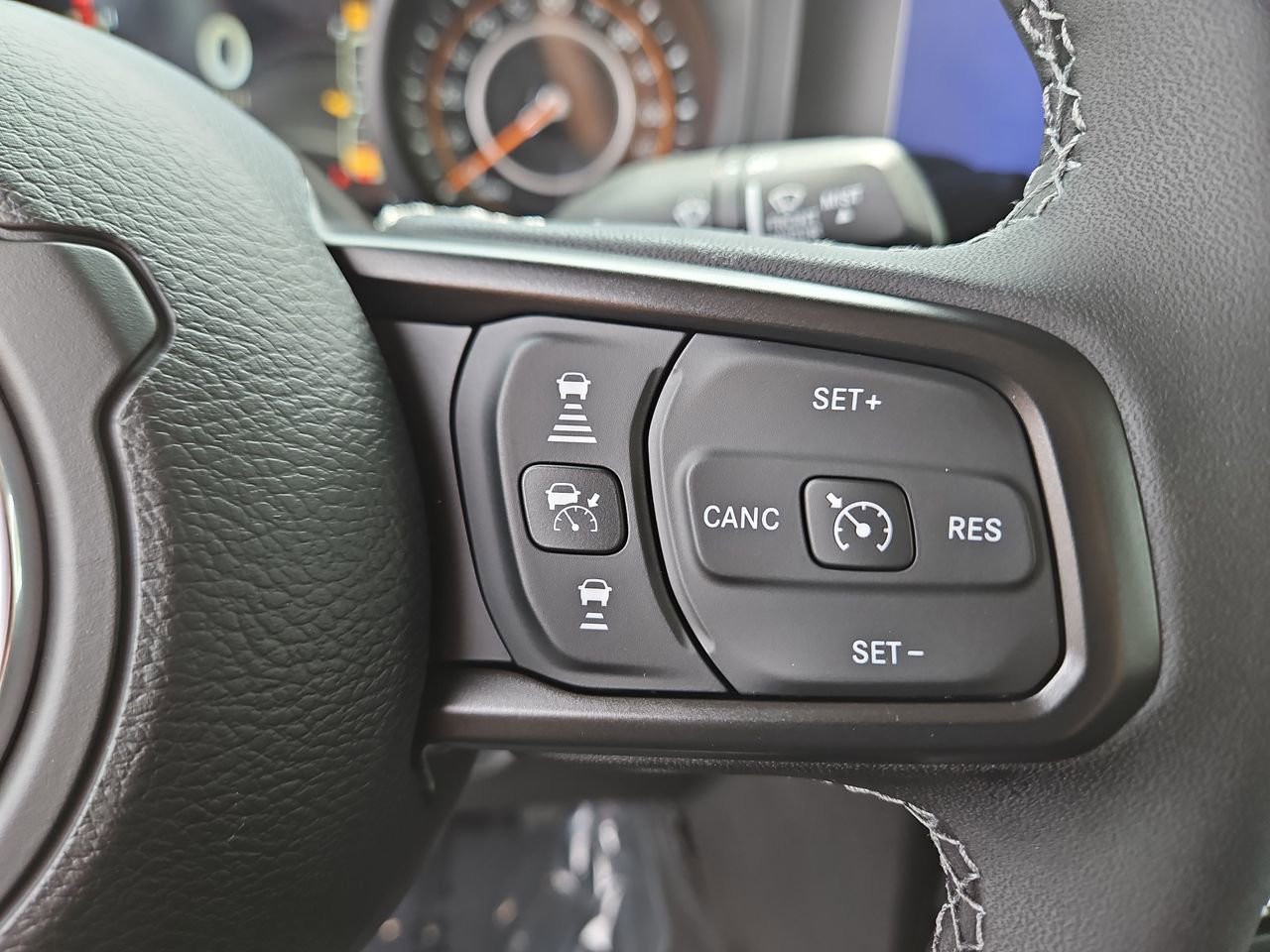 New 2025 Jeep Gladiator Sport image 26