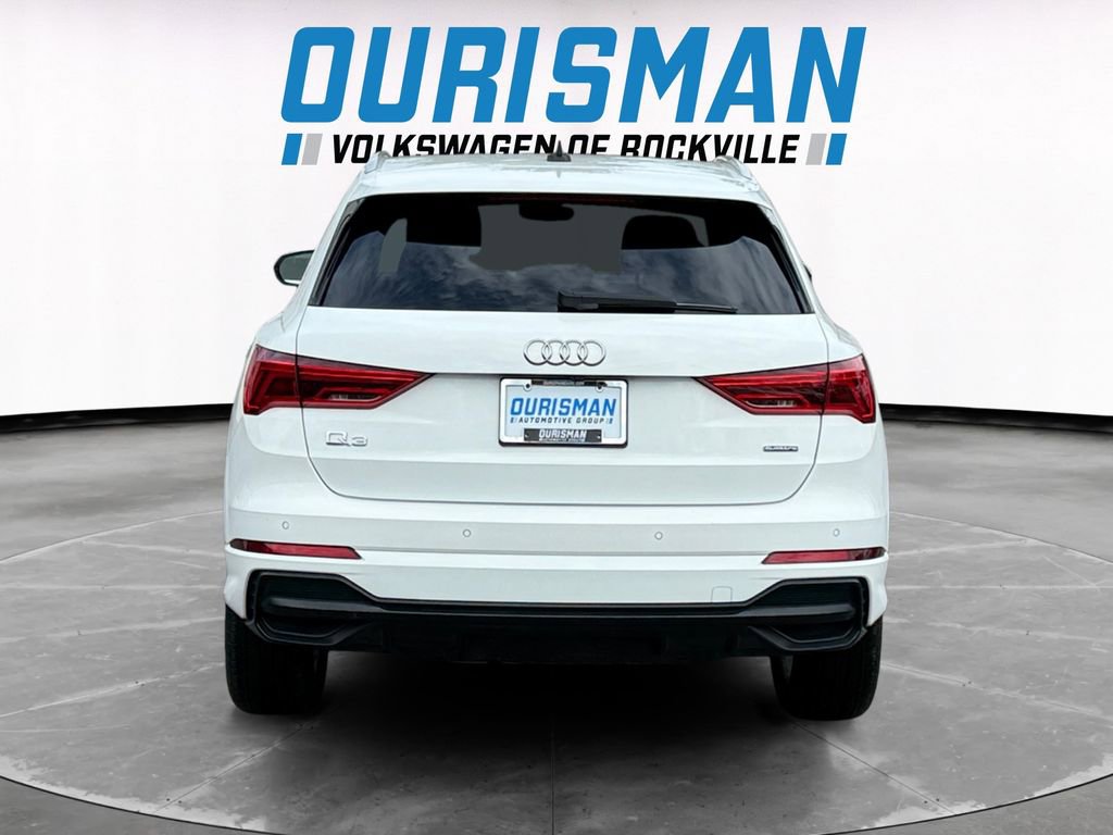 Used 2022 Audi Q3 2.0T Premium w/ Convenience Package AWD/4WD image 5