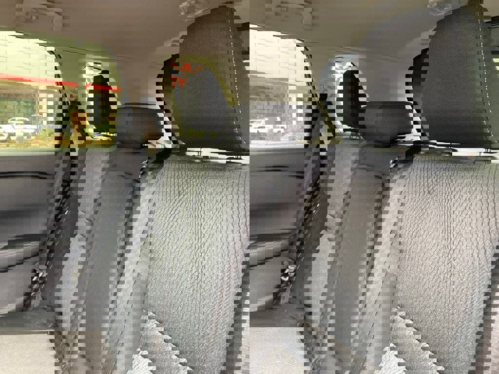 Used 2025 Nissan Rogue SV image 11