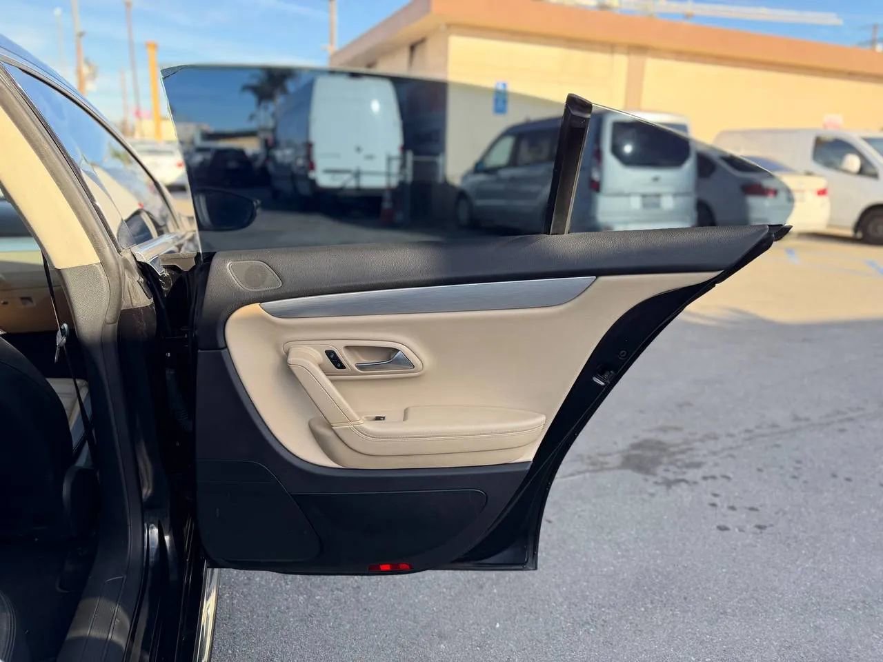 Used 2014 Volkswagen CC R-Line image 31