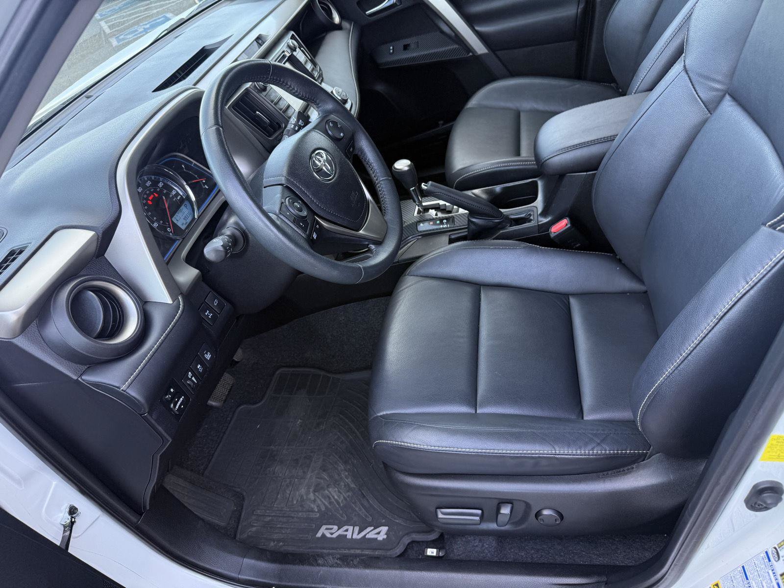 Used 2014 Toyota RAV4 Limited AWD/4WD image 40