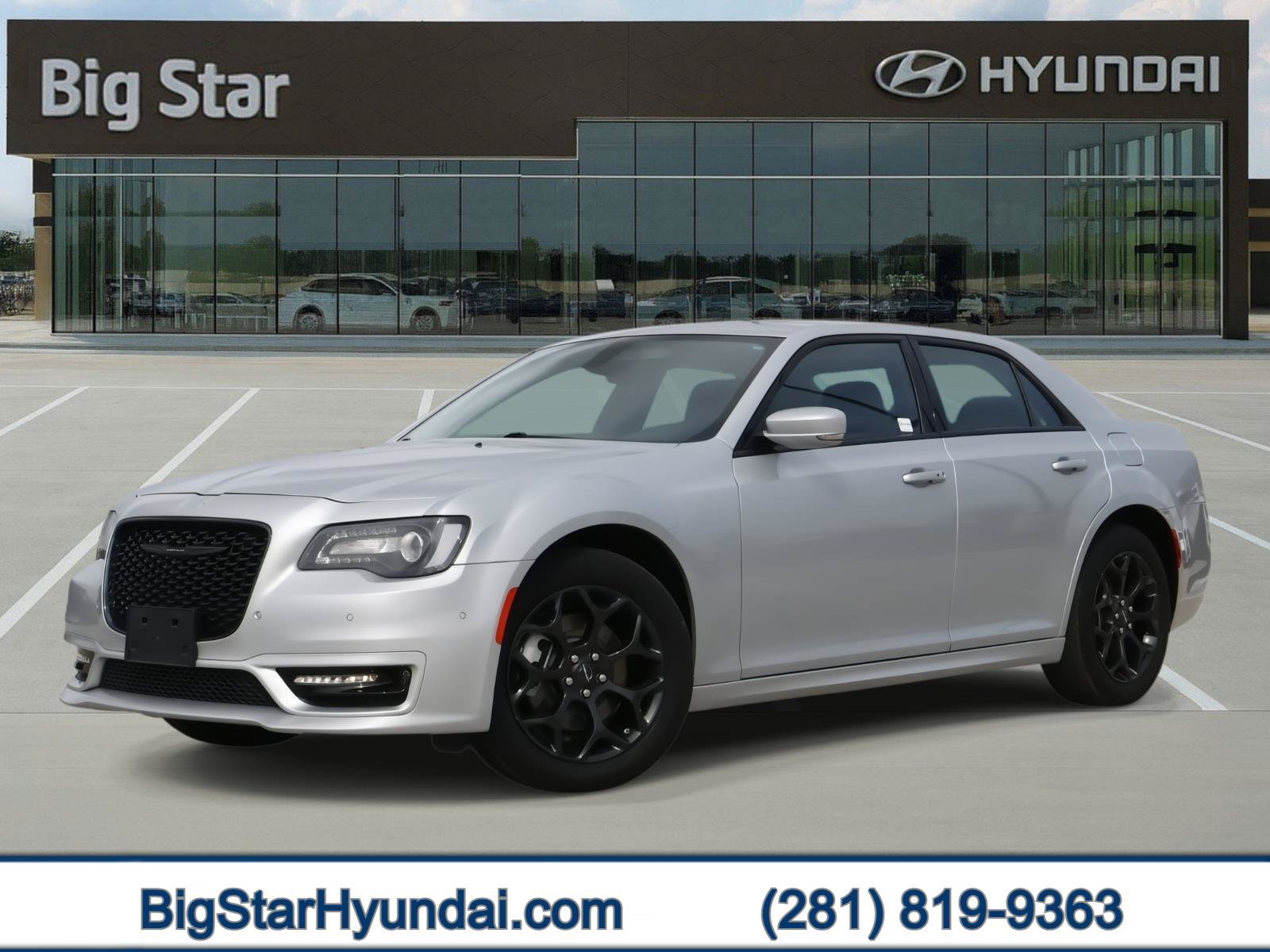 Used 2023 Chrysler 300 Touring L w/ Popular Equipment Group AWD/4WD image 1