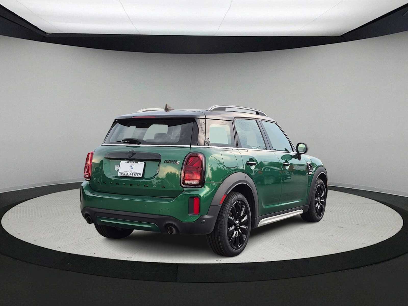 Used 2024 MINI Cooper Countryman S w/ Premium Package FWD image 8