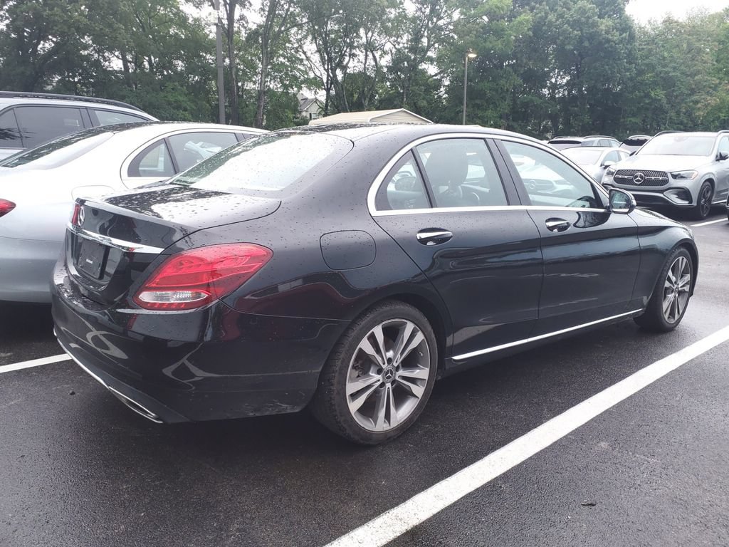 Used 2017 Mercedes-Benz C 300 Sedan image 4