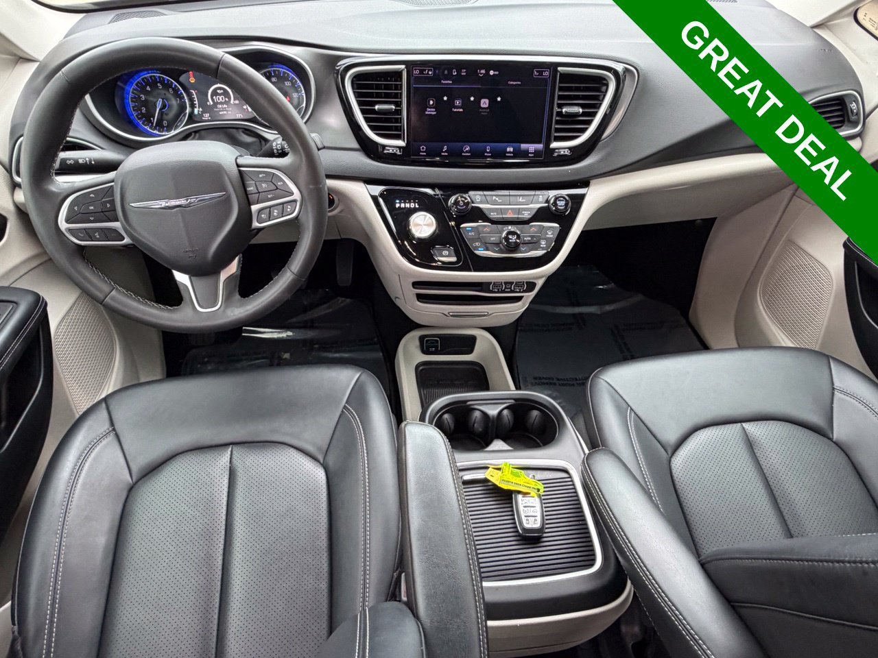Used 2024 Chrysler Pacifica Touring-L FWD image 15