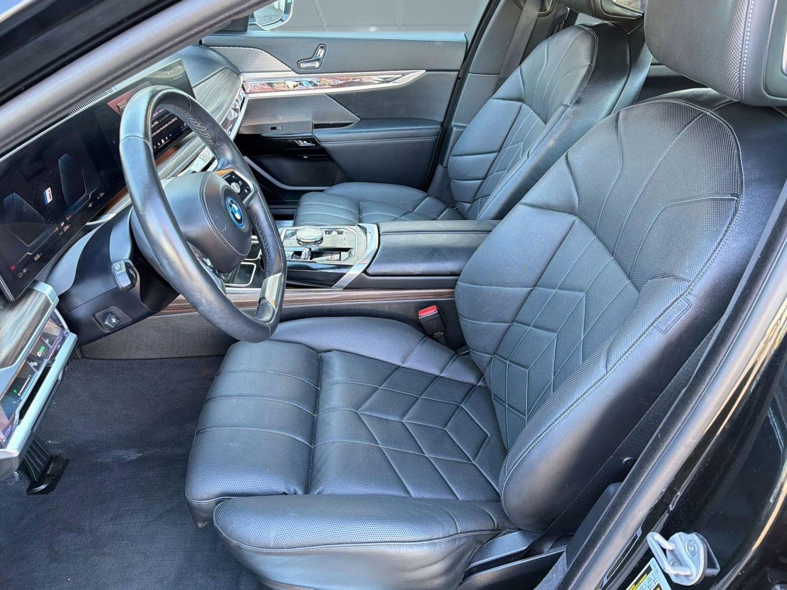 Certified 2024 BMW i7 xDrive60 image 5