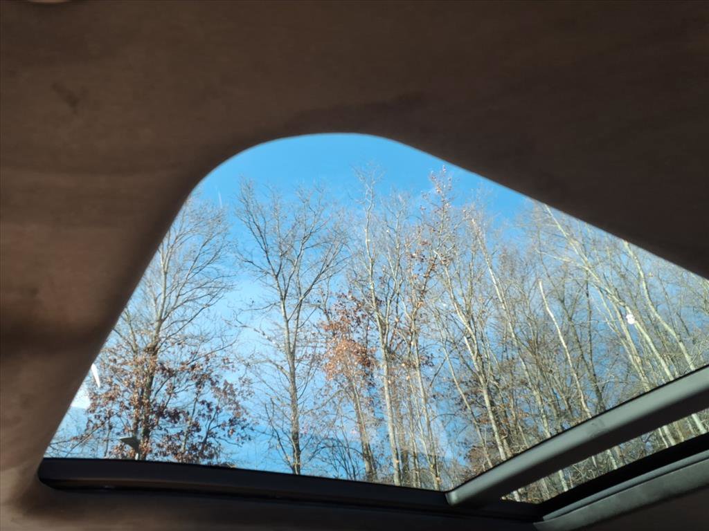 New 2026 Land Rover Defender 110 V8 image 18