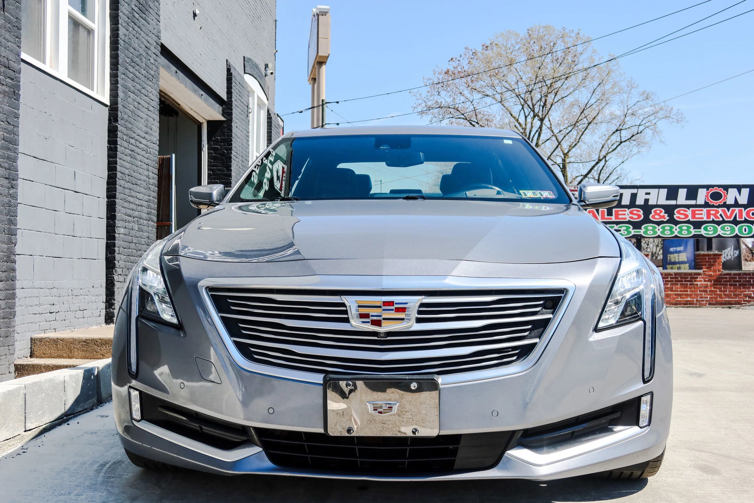 Used 2018 Cadillac CT6 Platinum image 2