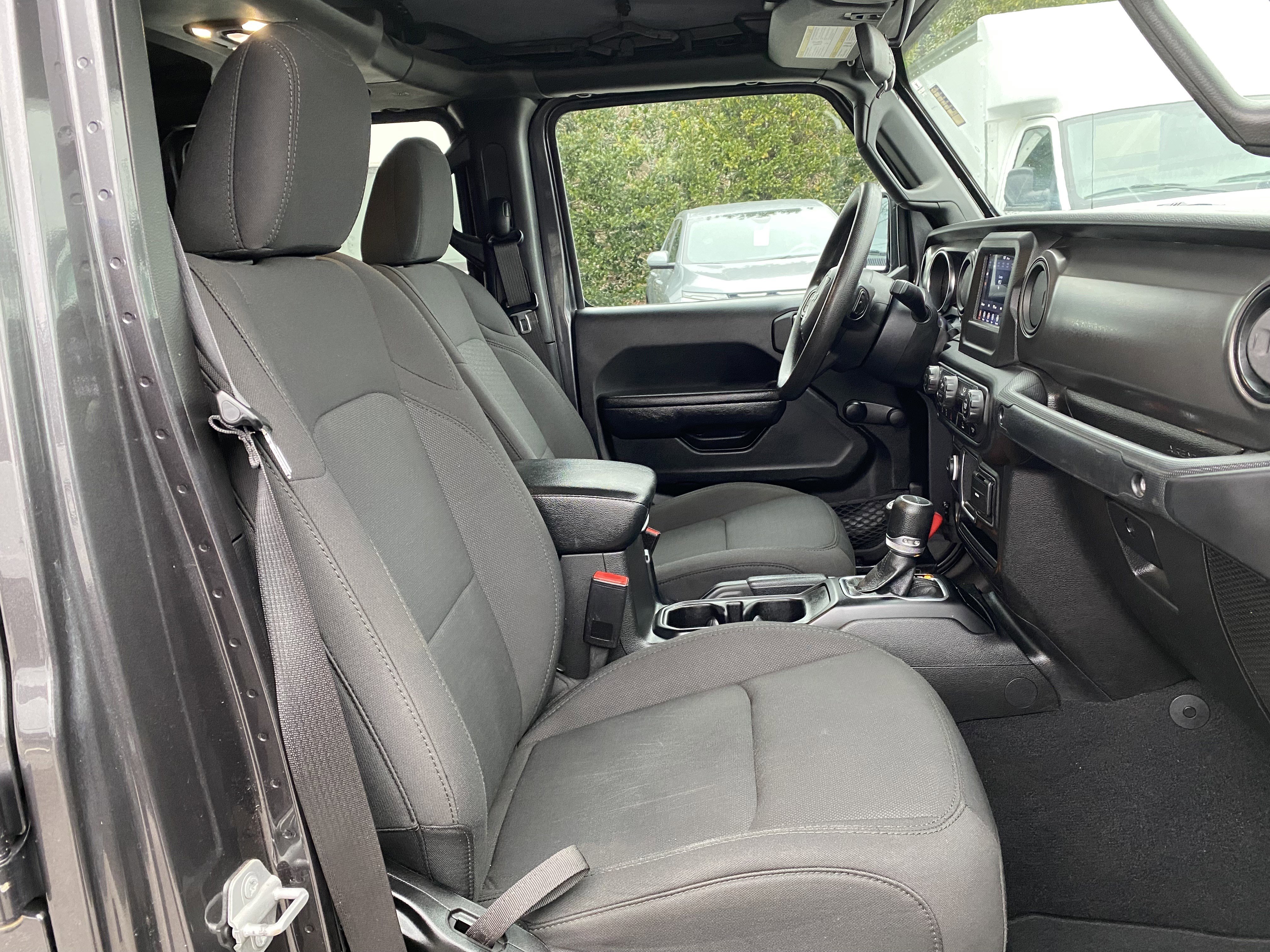 Used 2022 Jeep Gladiator Sport image 34