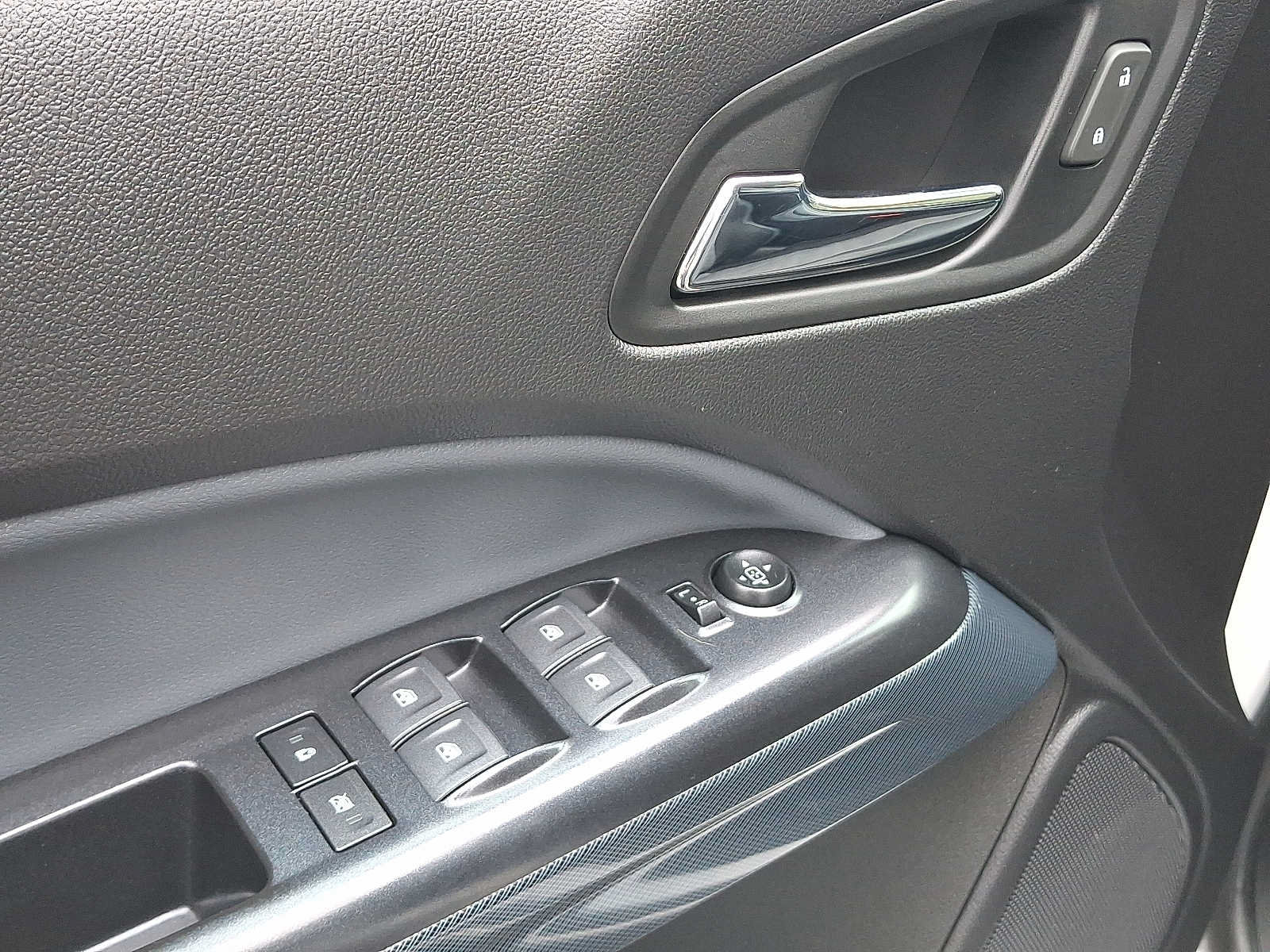 Used 2021 Chevrolet Colorado Z71 AWD/4WD image 12