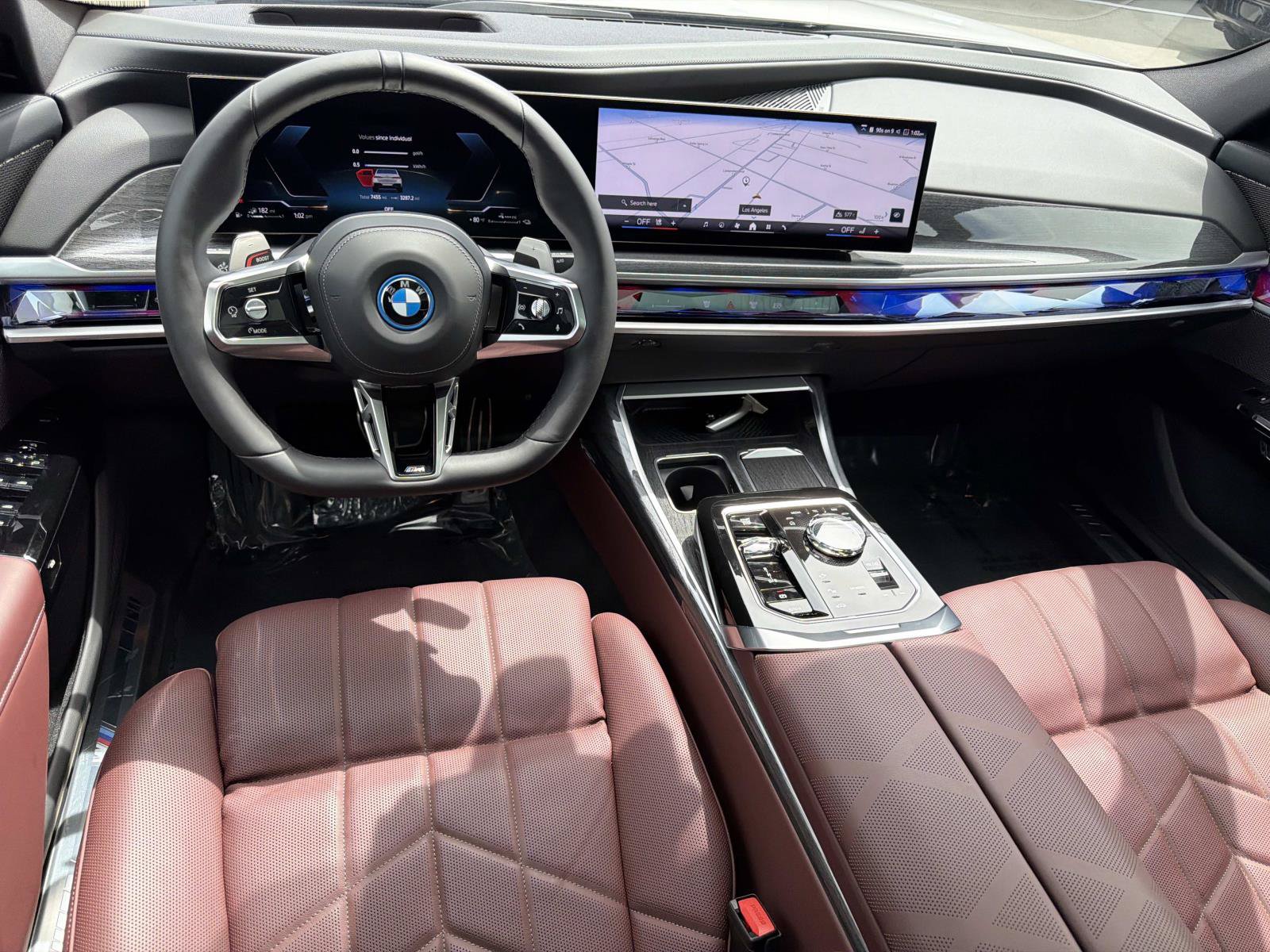 Used 2026 BMW 750e xDrive AWD/4WD image 7