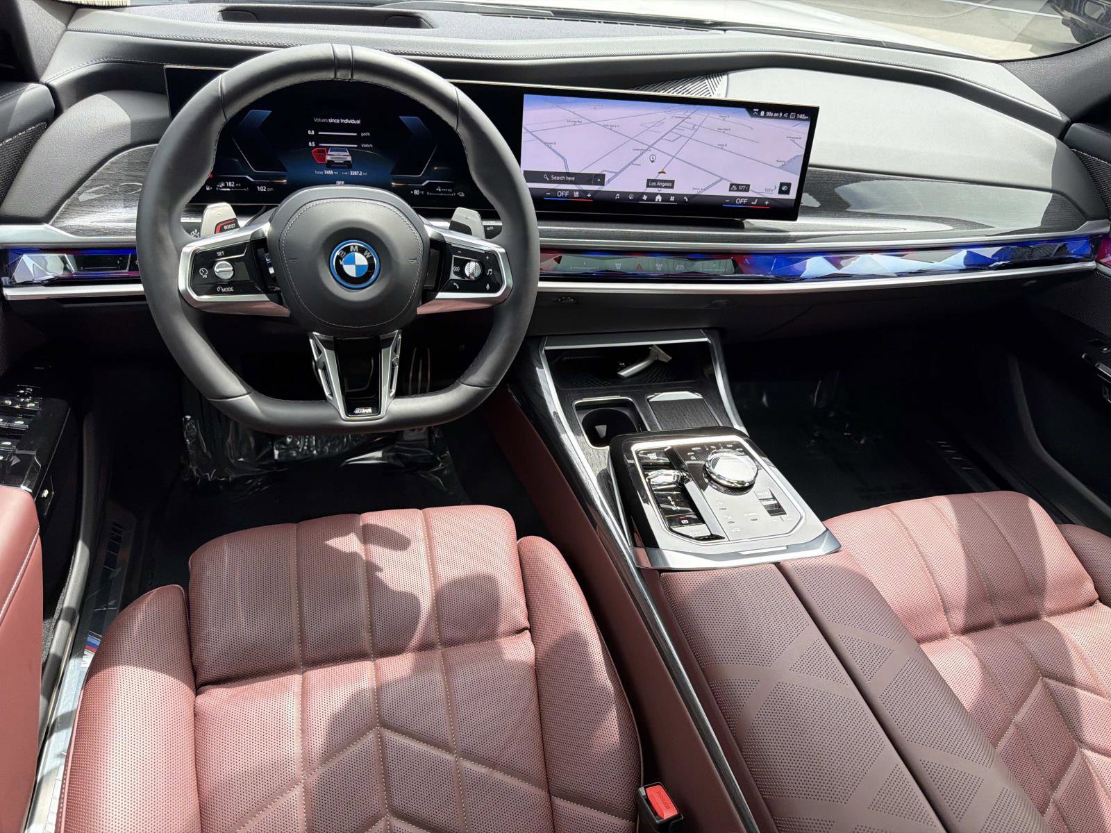 Used 2026 BMW 750e xDrive AWD/4WD image 7