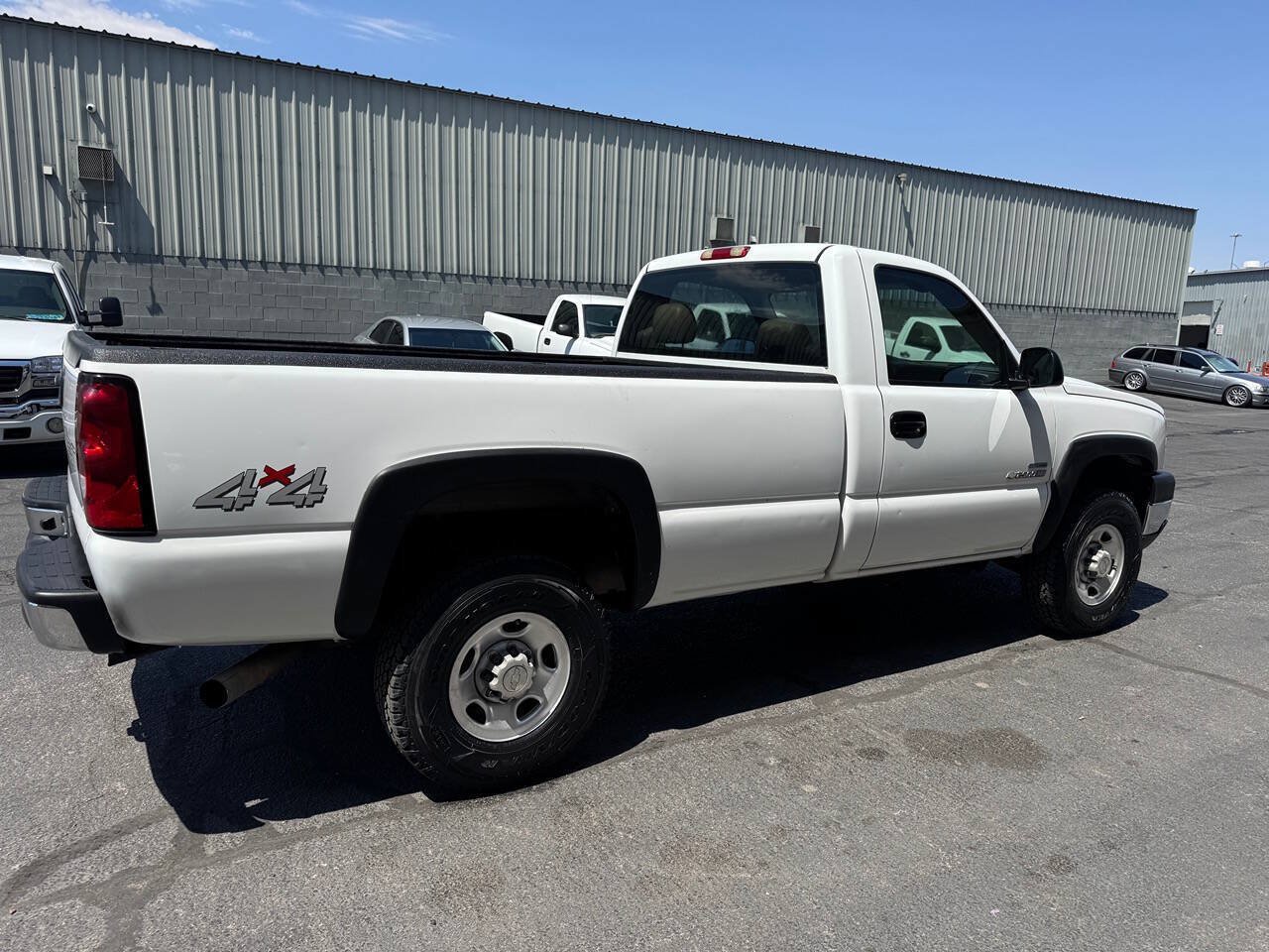 Used 2006 Chevrolet Silverado 2500 W/T w/ Heavy-Duty Power Package AWD/4WD image 9