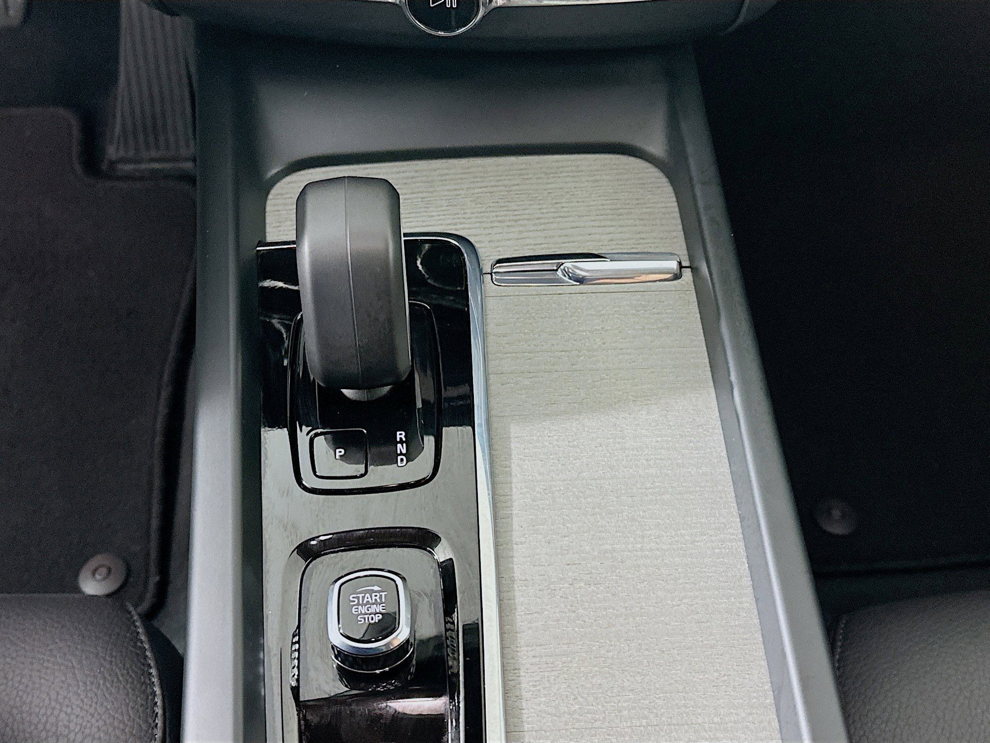 Used 2025 Volvo XC60 B5 Plus w/ Climate Package image 23