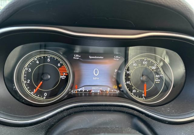 Used 2023 Jeep Cherokee Altitude Lux w/ Lux Elite Package AWD/4WD image 7