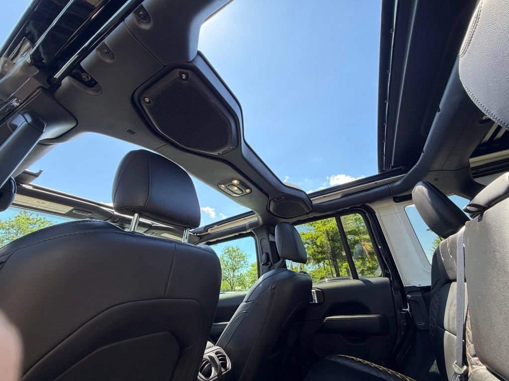 Used 2021 Jeep Wrangler Unlimited Sahara AWD/4WD image 33