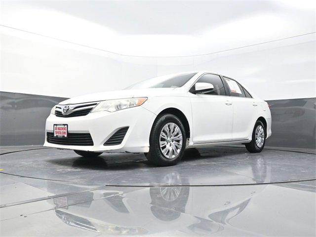 Used 2012 Toyota Camry LE image 29