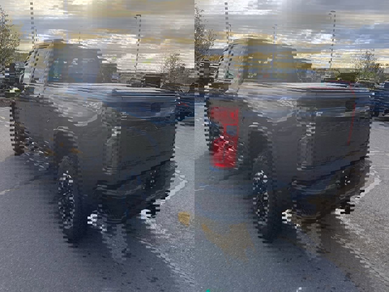 Used 2020 Chevrolet Silverado 2500 Custom w/ Custom Value Package image 5