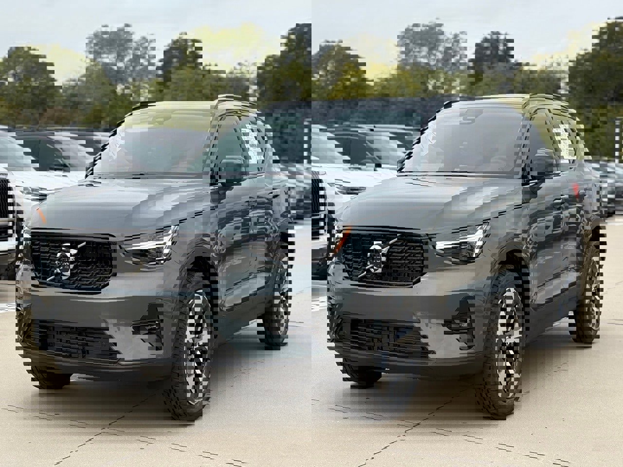 New 2026 Volvo XC40 B5 Plus w/ Protection Package Premier image 3