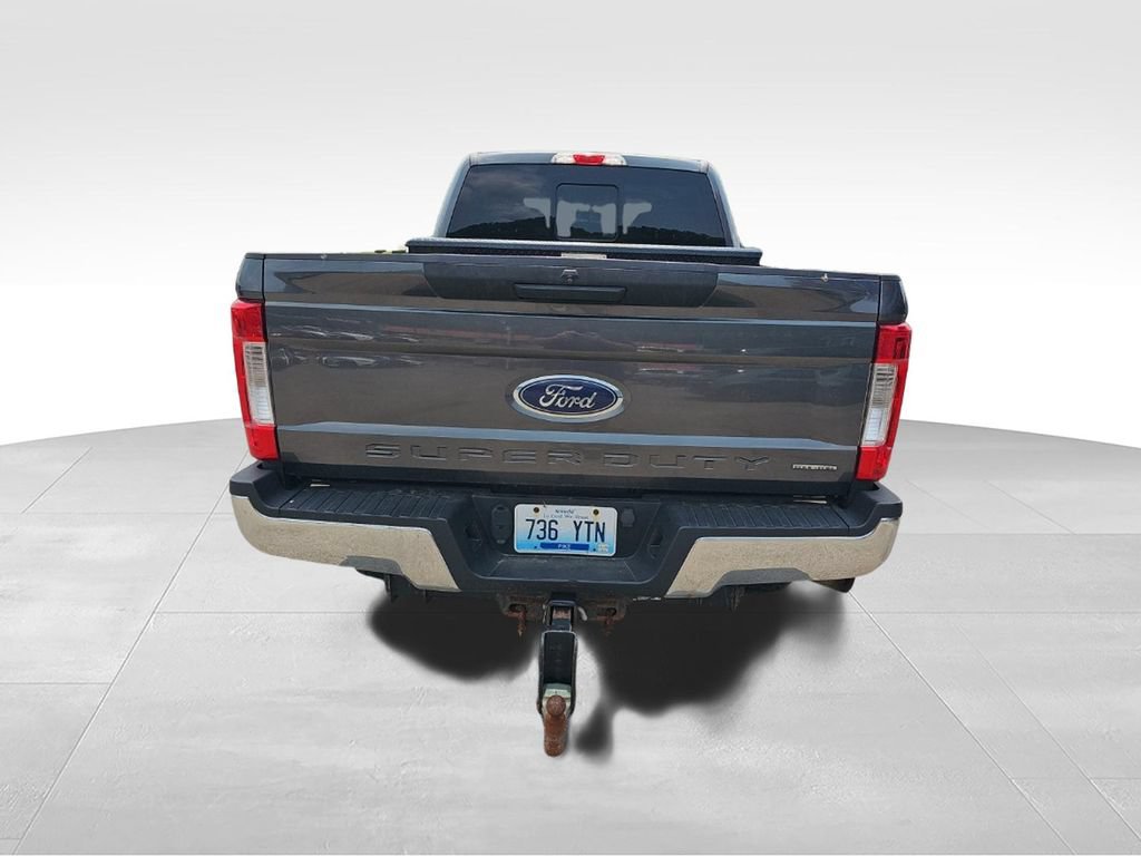 Used 2017 Ford F250 XLT AWD/4WD image 5