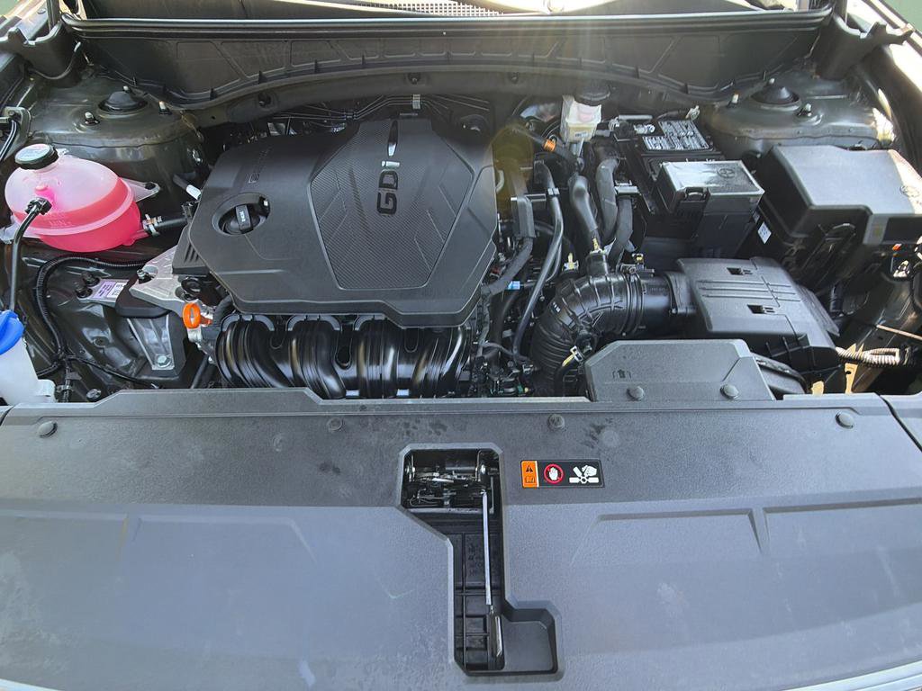 Certified 2025 Hyundai Tucson Limited FWD image 12