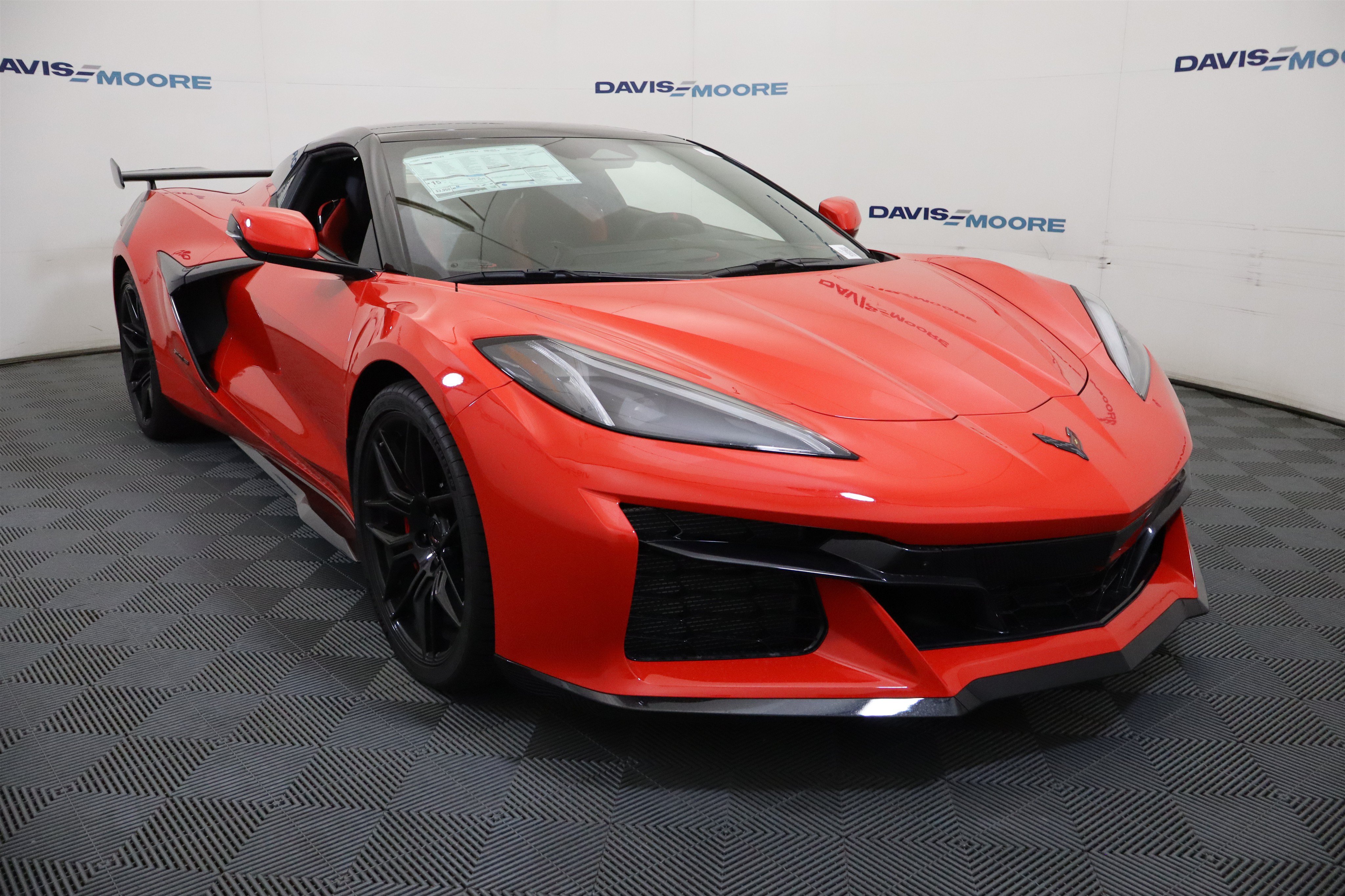 New 2027 Chevrolet Corvette Z06 w/ Stealth Interior Trim Package RWD image 3