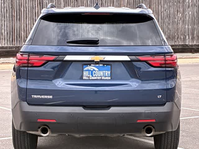 Used 2022 Chevrolet Traverse LT w/ LPO, Cargo Package FWD image 5