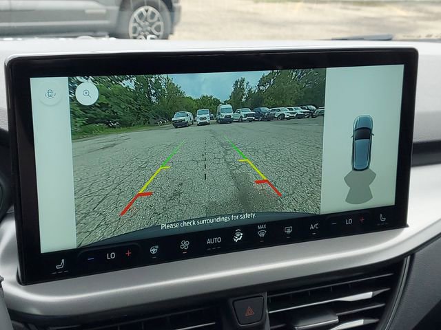 Used 2025 Ford Escape SE w/ Class II Trailer Tow Package FWD image 22