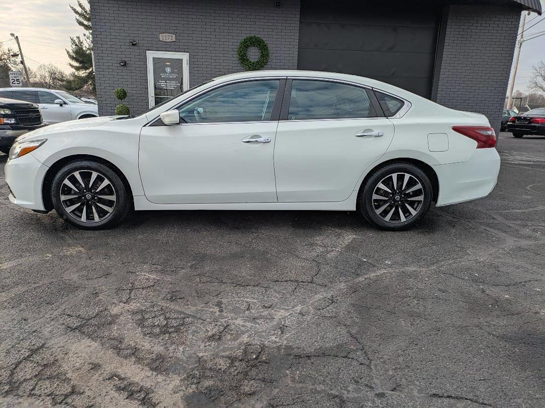 Used 2018 Nissan Altima 2.5 SV image 2