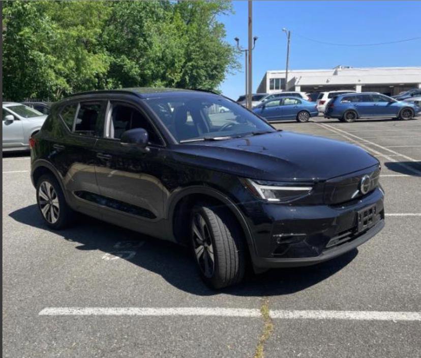 Used 2023 Volvo XC40 Recharge Plus AWD/4WD image 12