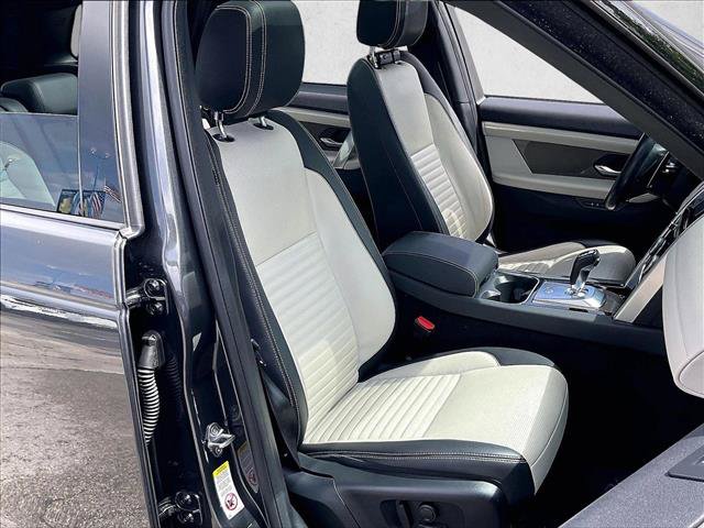 Used 2023 Land Rover Discovery Sport SE R-Dynamic AWD/4WD image 9