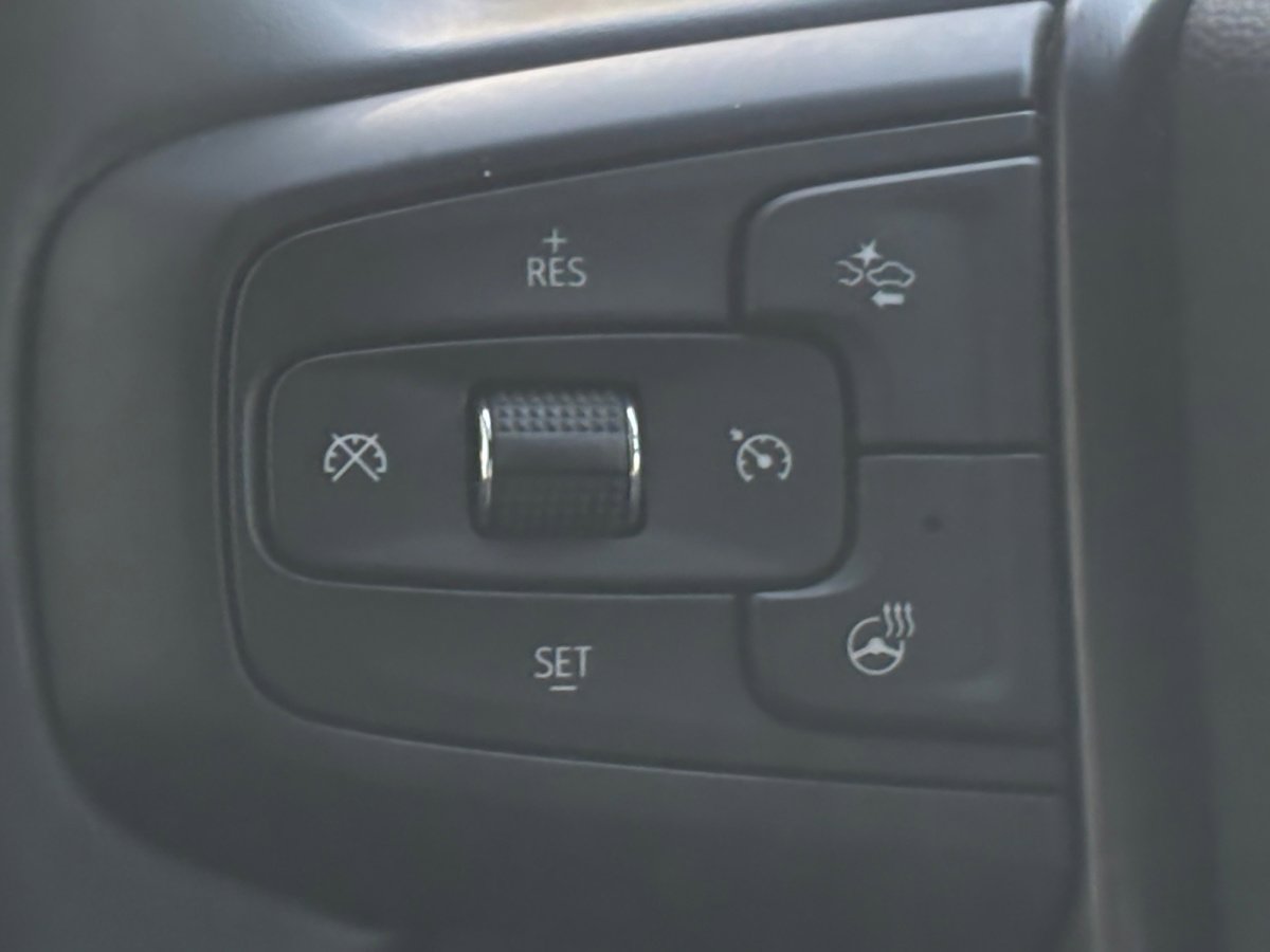 Used 2025 GMC Sierra 1500 AT4 w/ AT4 Premium Package image 11